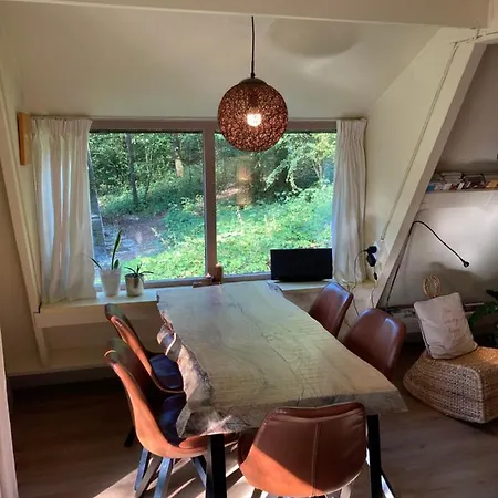 Knus Natuurhuisje Met Zwembad In Шале