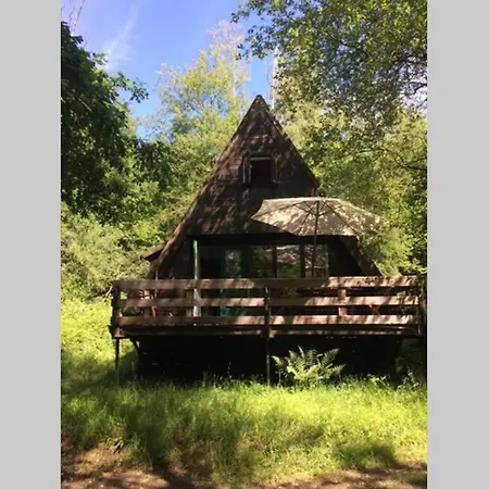 Шале Knus Natuurhuisje Met Zwembad In Дюрбюи