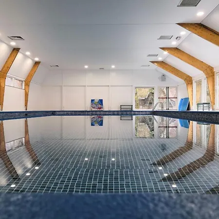 Knus Natuurhuisje Met Zwembad In Шале Дюрбюи